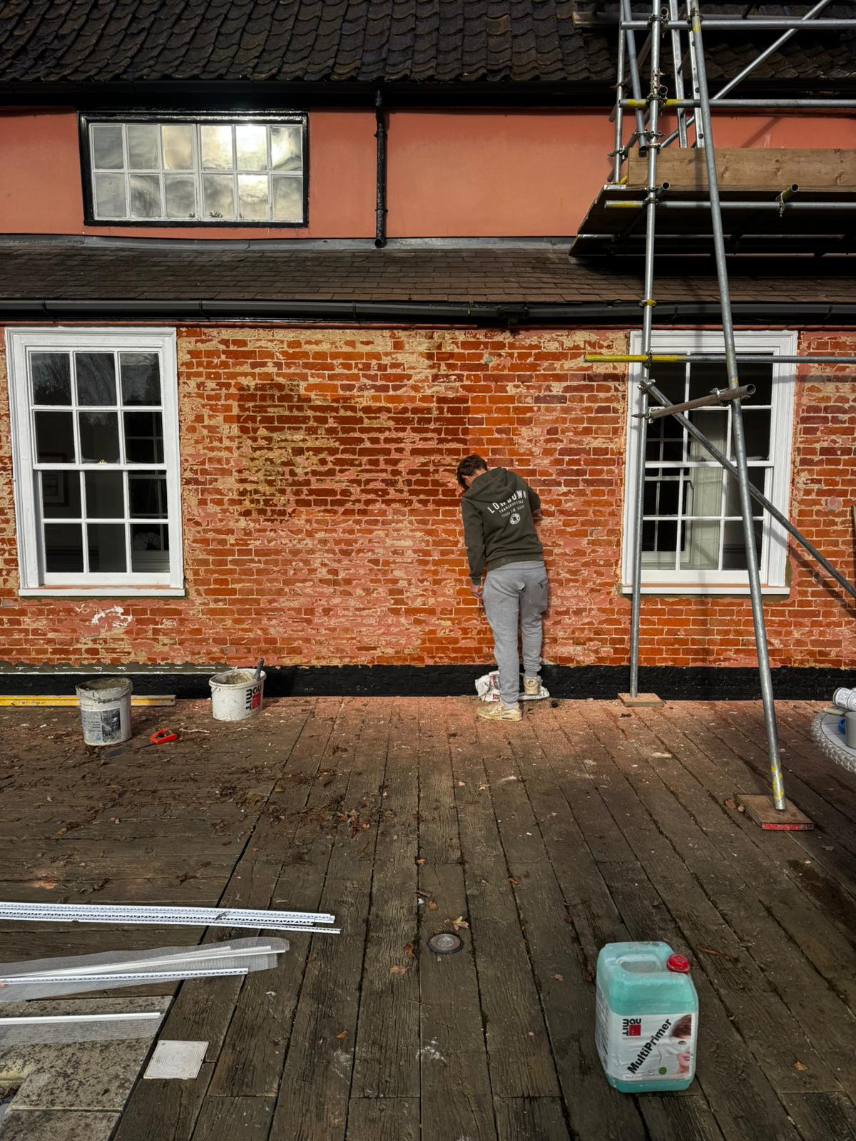 Sprayed-Layered-Insulation-Cork-System-in-Norfolk-AFW-Plastering3