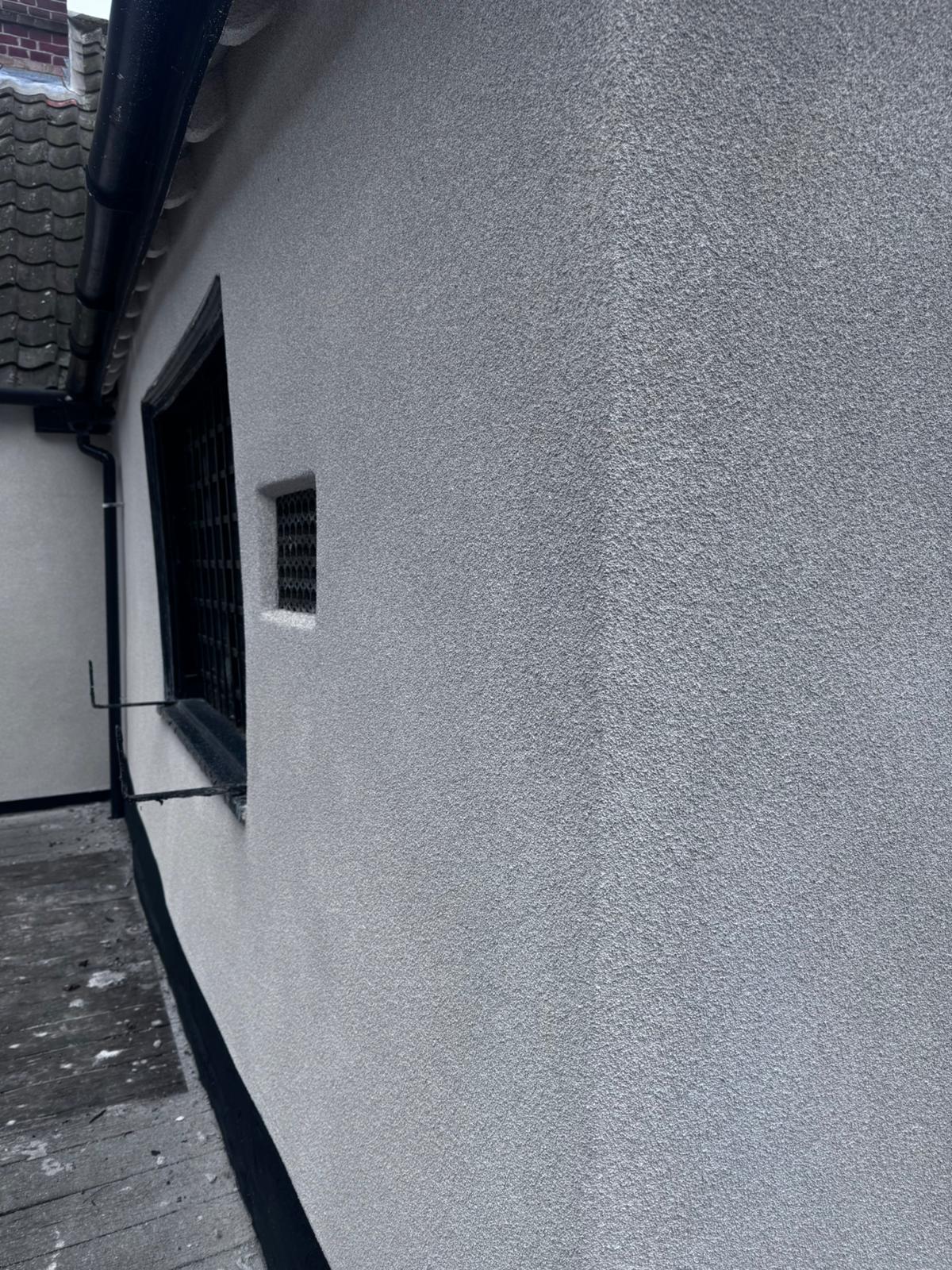 Sprayed-Layered-Insulation-Cork-System-in-Norfolk-AFW-Plastering8